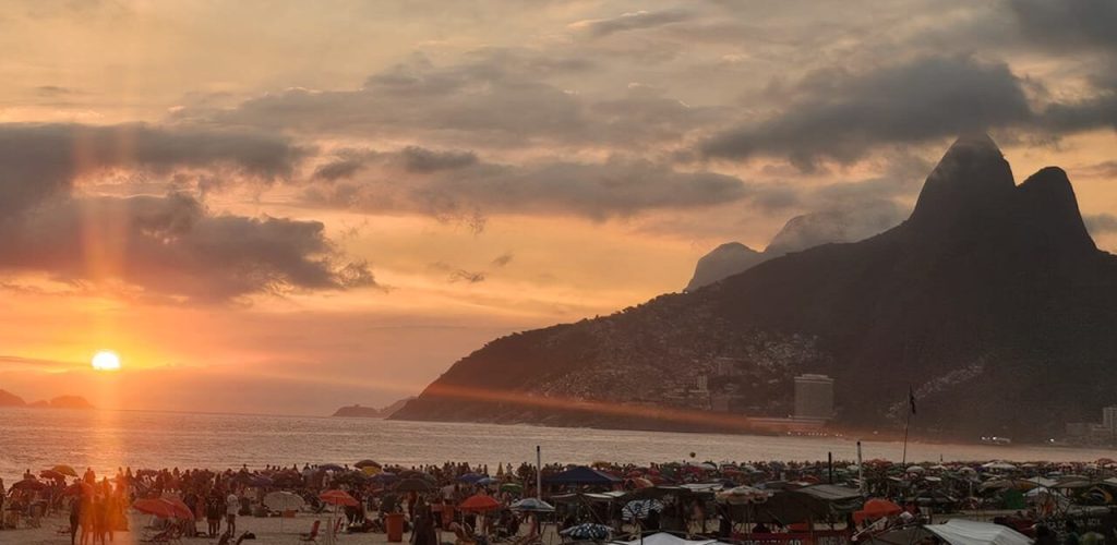 por do sol en Ipanema, morro dois Irmãos